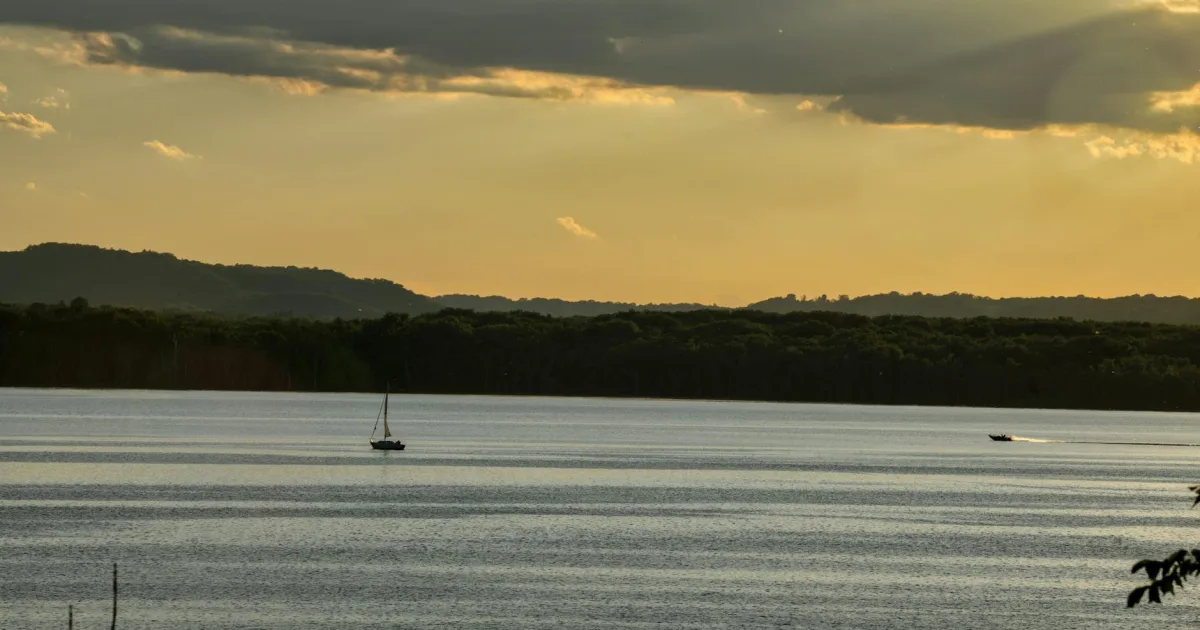 Downtown Carter Lake, IA, IA
