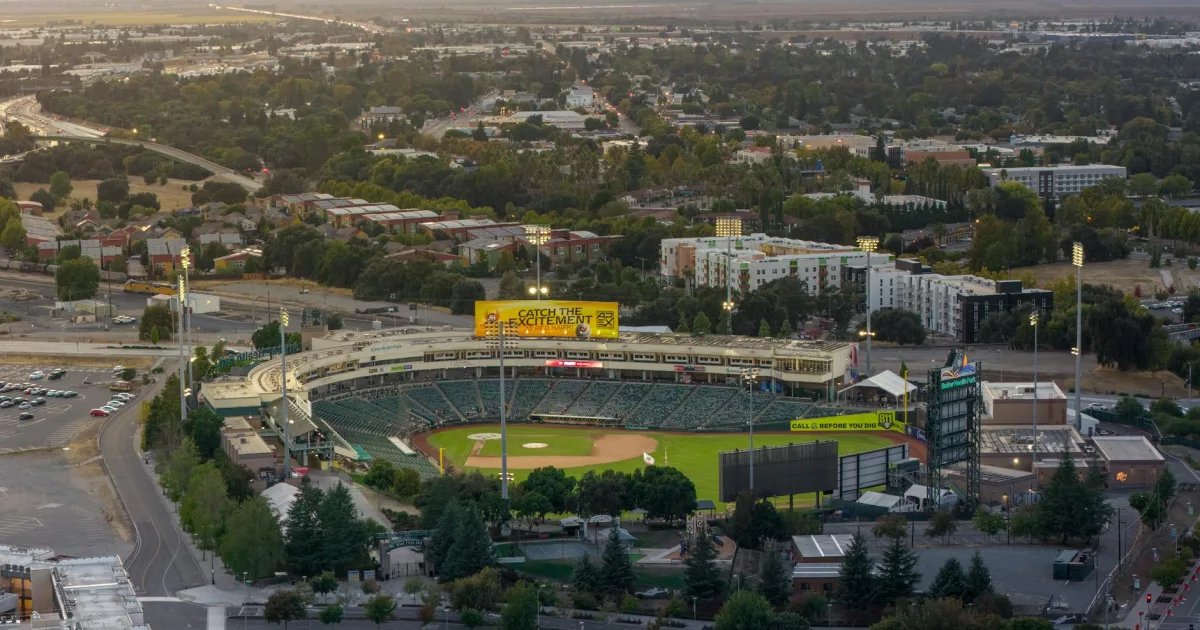 Downtown Santa Clarita, CA, CA